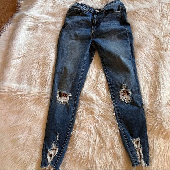 KanCan Jeans Leopard Patch Mid Rise Skinny Medium Blue Denim Size 5/26 - Picture 1 of 9